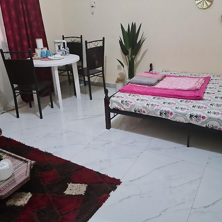 Cozy Corner 2024 Appartement Abu Dhabi Buitenkant foto