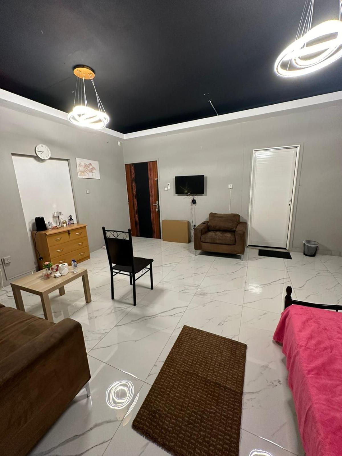 Cozy Corner 2024 Appartement Abu Dhabi Buitenkant foto