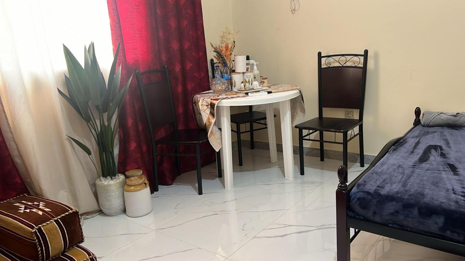 Cozy Corner 2024 Appartement Abu Dhabi Buitenkant foto