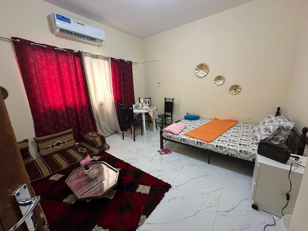 Cozy Corner 2024 Appartement Abu Dhabi Buitenkant foto