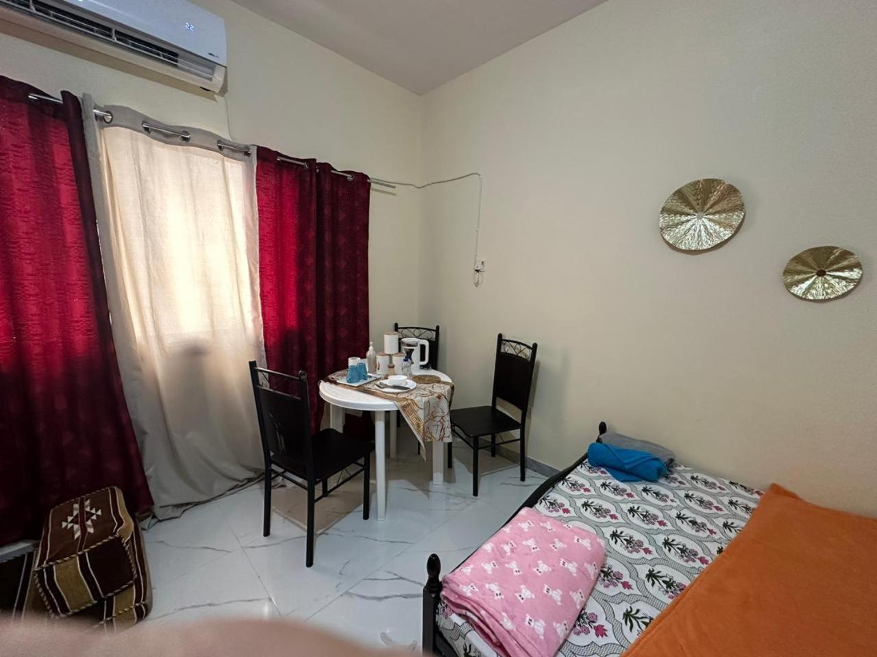Cozy Corner 2024 Appartement Abu Dhabi Buitenkant foto